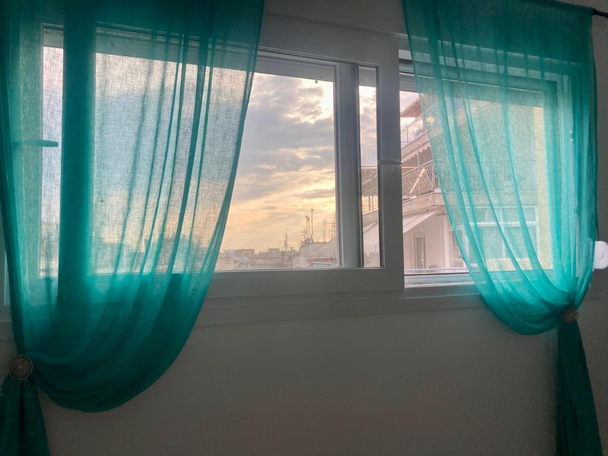 Modern Penthouse Thessalonikiアパートメント エクステリア 写真